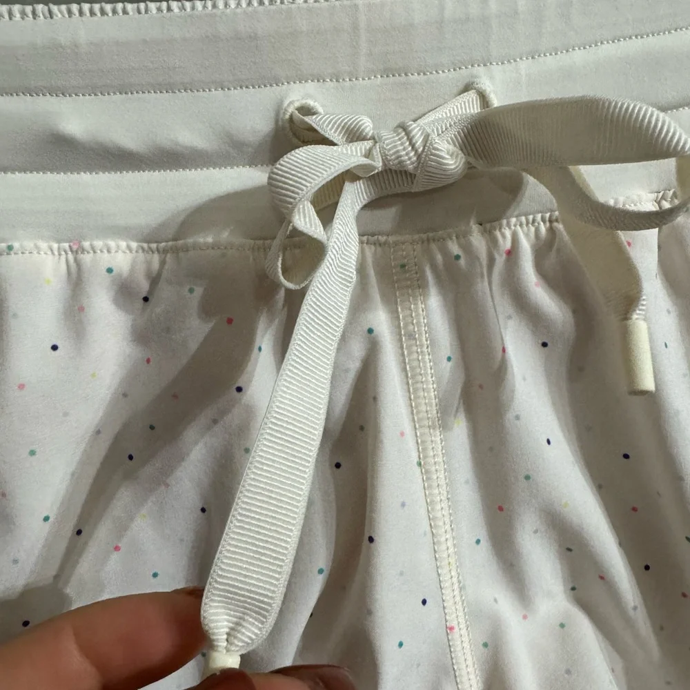 Lululemon Swift Ultra White Confetti Running Shorts (Size 6)